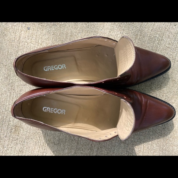 Italian Mahogany Leather Pointed Oxfords - Picture 6 of 6